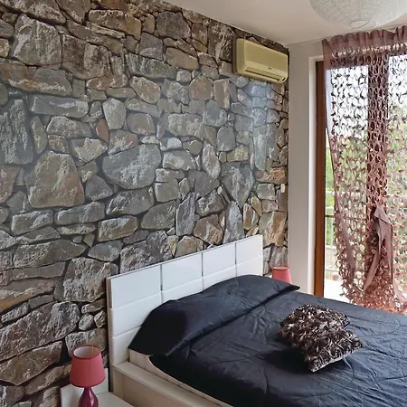 Three-bedroom Holiday In Casa vacanze