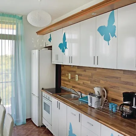 Three-bedroom Holiday In Varna
