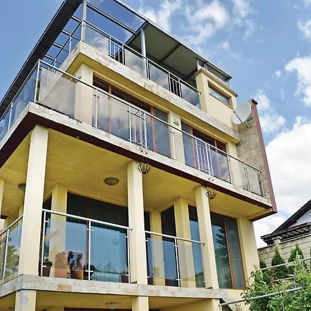 Three-bedroom Holiday In * Varna